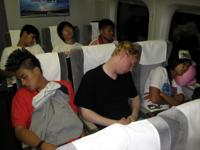 Shinkansen Tired...3