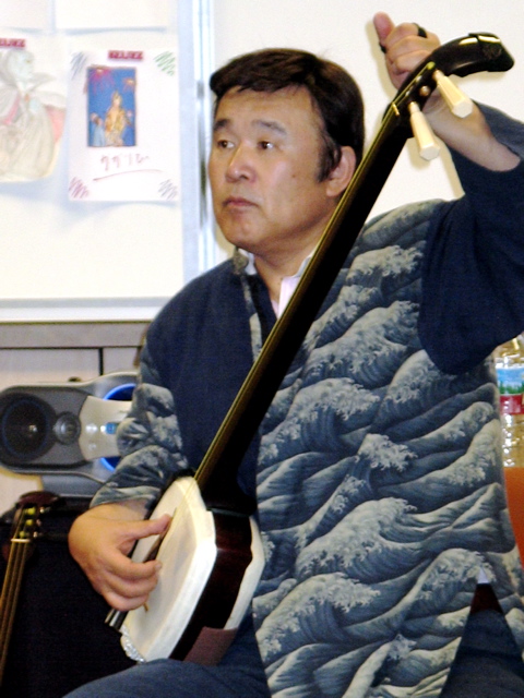 Tuning the Shamisen